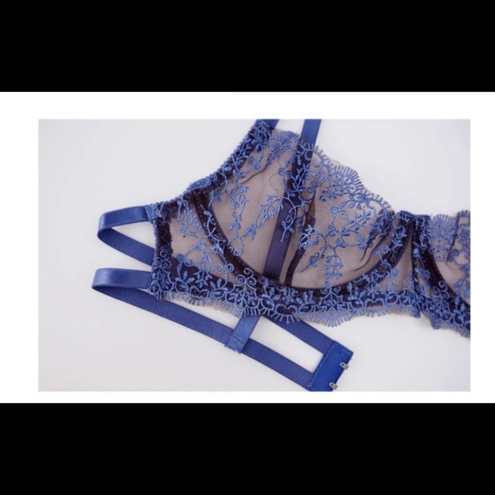 Lingerie - Picture 4 of 6